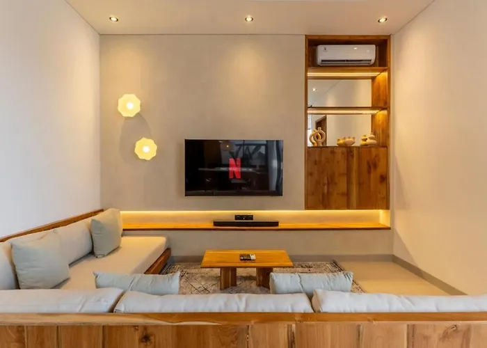 Luna - By Yolla Hospitality Villa
