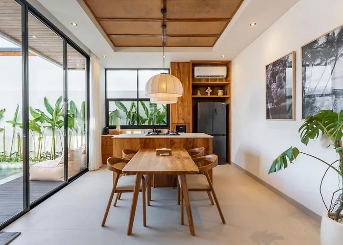 Luna - By Yolla Hospitality Villa Uluwatu